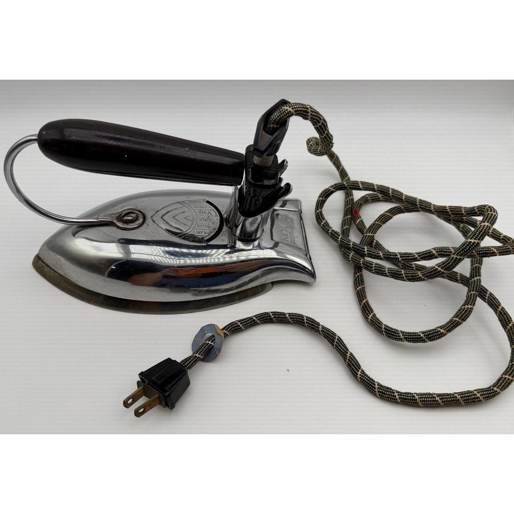 VTG Working Kwikway Electric Iron Chrome K-46-9 Art Deco Cloth Cord St Louis USA
